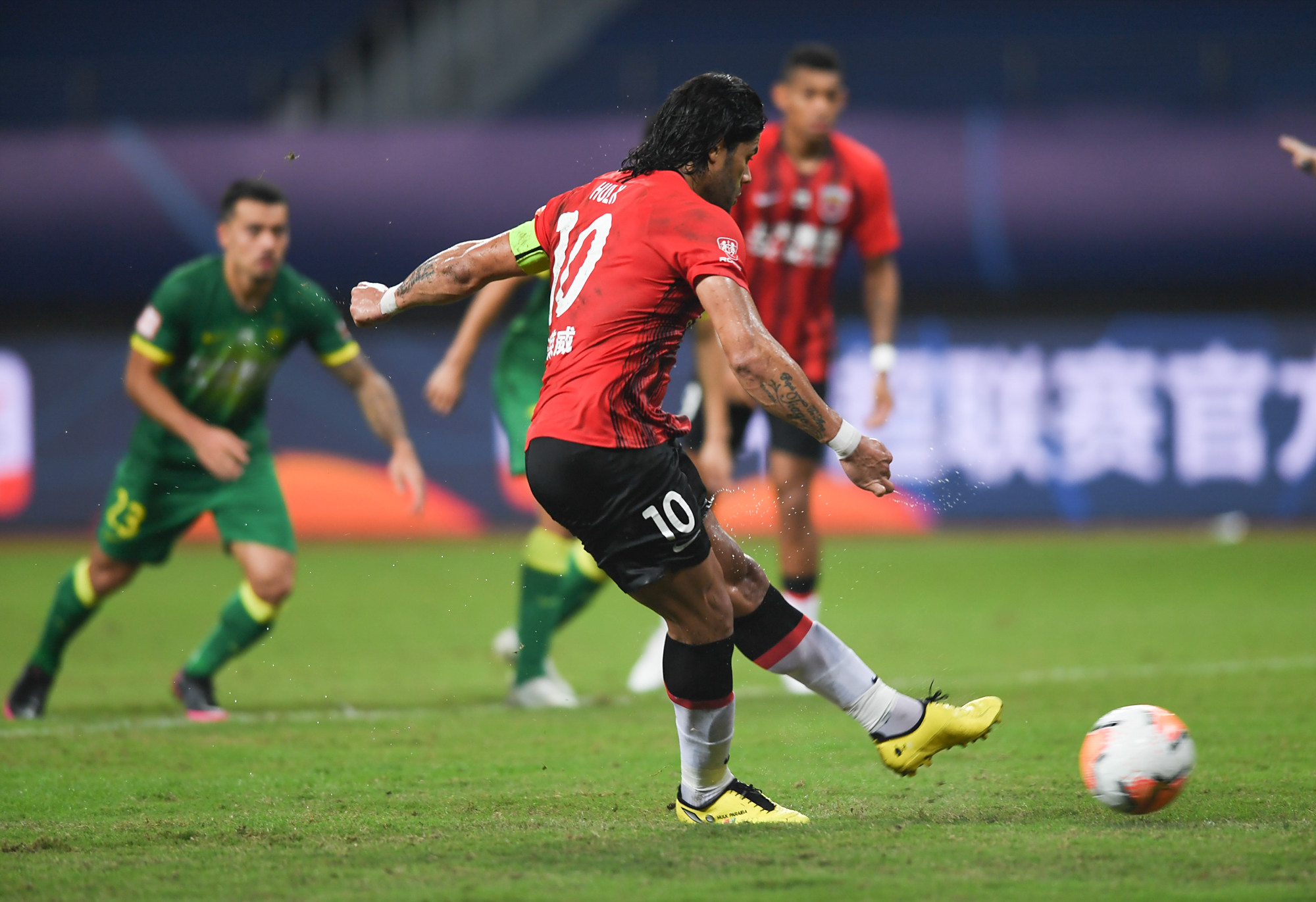 od体育app-泰达客场大胜上港,积分追赶中游的简单介绍