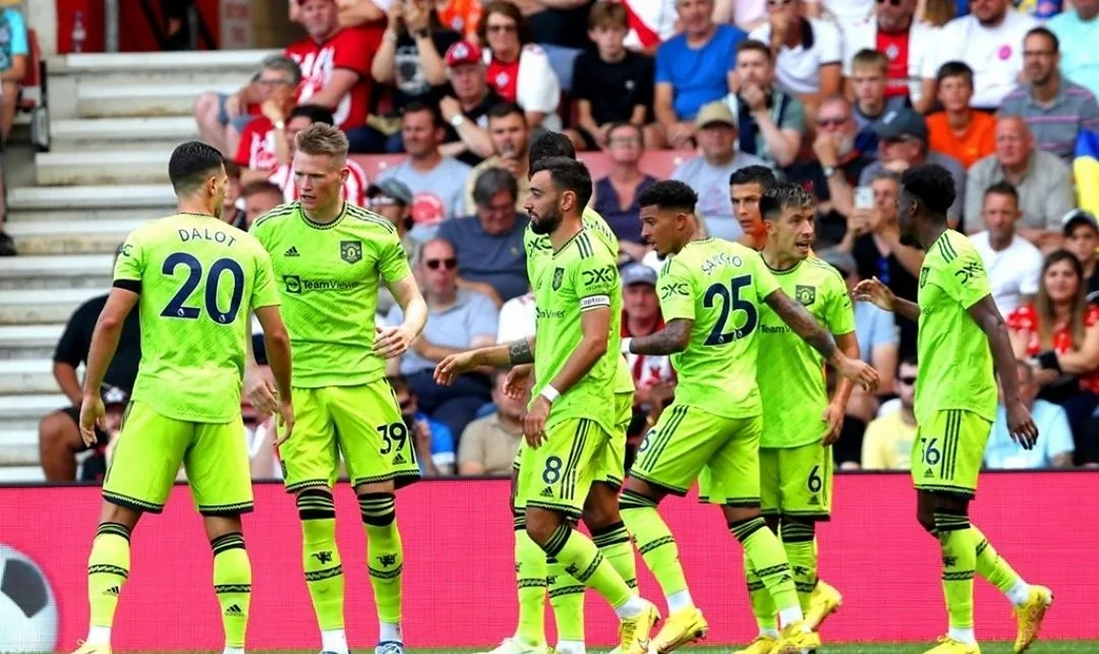 南安普顿迎来连胜,跻身中游位置