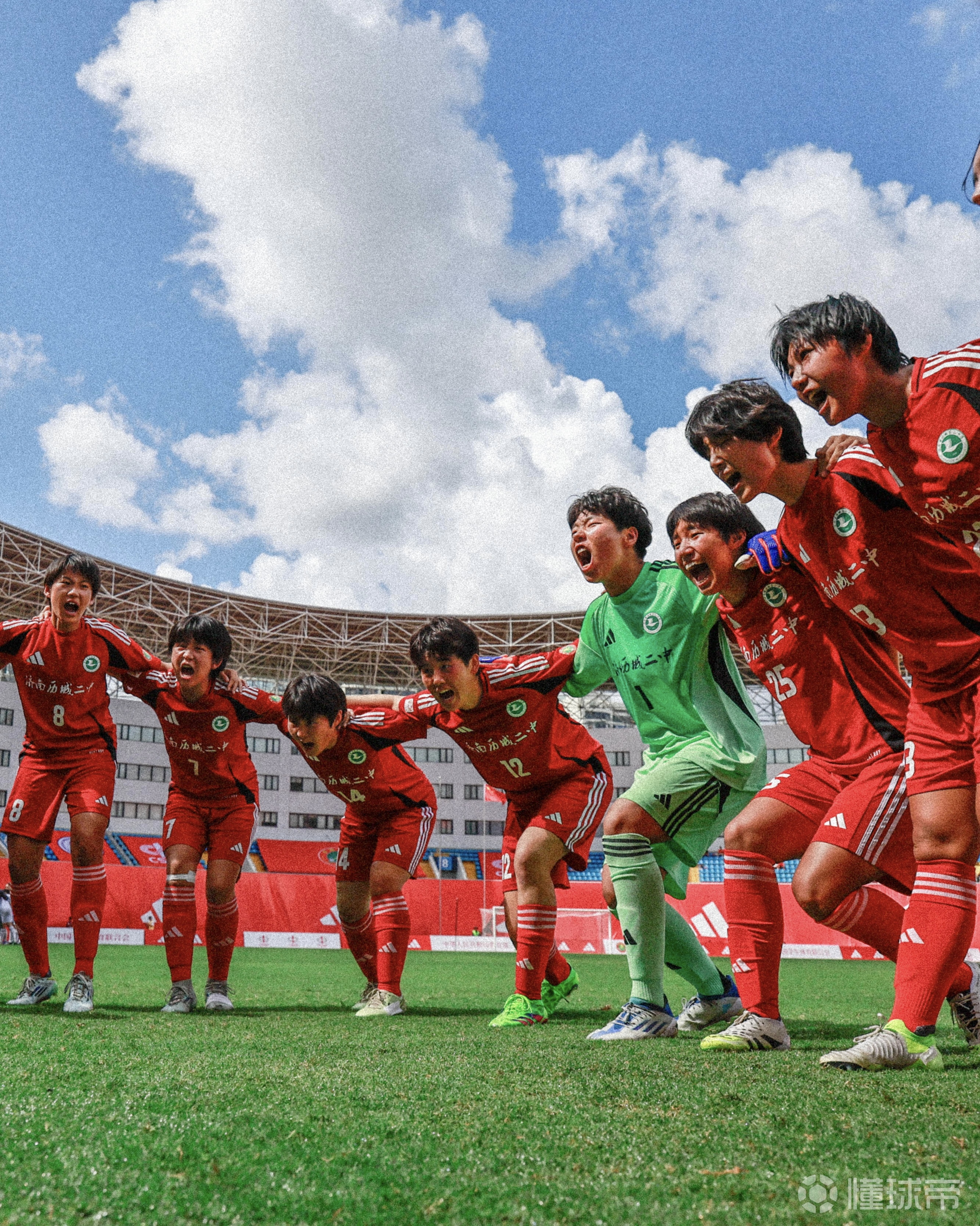 od体育官方登录入口-对阵激烈，足球联赛乐趣无穷