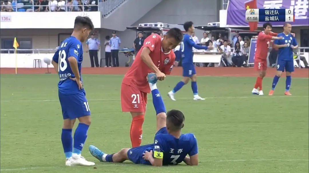 od体育下载-足球场上强强对话，球迷热切期待